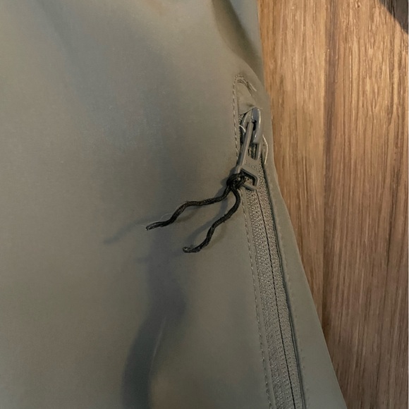 Bench waist length women’s soft shell coat medium - Picture 3 of 3